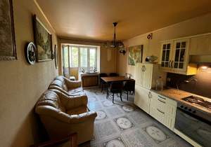 2-к квартира, вторичка, 72м2, 3/14 этаж