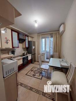 2-к квартира, вторичка, 62м2, 10/17 этаж