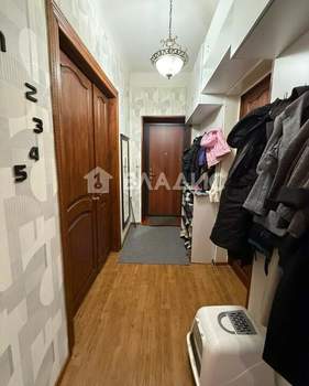 3-к квартира, вторичка, 70м2, 3/3 этаж