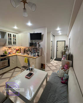 1-к квартира, вторичка, 42м2, 8/17 этаж