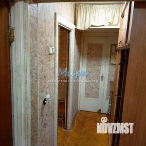 2-к квартира, вторичка, 42м2, 1/9 этаж