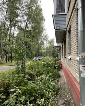 2-к квартира, вторичка, 42м2, 1/5 этаж