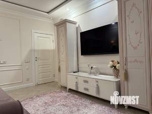 2-к квартира, вторичка, 70м2, 7/17 этаж