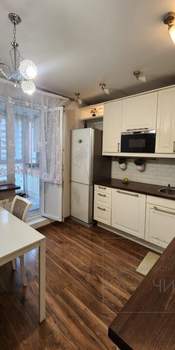 2-к квартира, вторичка, 61м2, 7/25 этаж