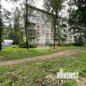2-к квартира, вторичка, 42м2, 1/5 этаж