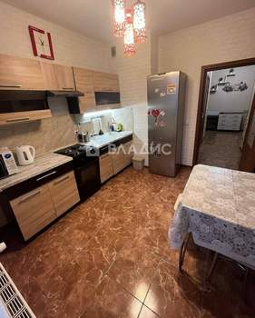 3-к квартира, вторичка, 76м2, 7/17 этаж