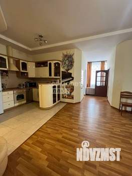 3-к квартира, вторичка, 97м2, 2/6 этаж
