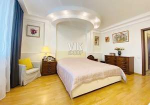 3-к квартира, вторичка, 140м2, 14/23 этаж