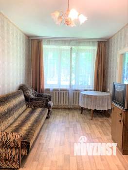 2-к квартира, вторичка, 42м2, 1/5 этаж