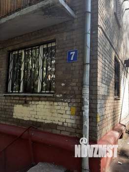 2-к квартира, вторичка, 42м2, 1/5 этаж