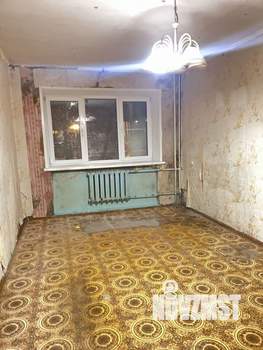 2-к квартира, вторичка, 42м2, 1/5 этаж