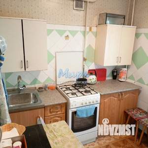 2-к квартира, вторичка, 42м2, 1/9 этаж