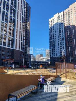 4-к квартира, вторичка, 107м2, 8/25 этаж