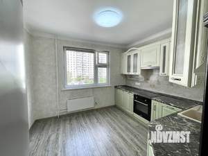 4-к квартира, вторичка, 100м2, 4/17 этаж