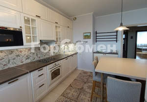 3-к квартира, вторичка, 96м2, 13/18 этаж