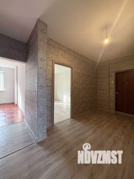 2-к квартира, вторичка, 61м2, 9/17 этаж