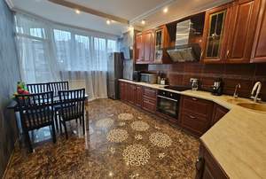 2-к квартира, вторичка, 70м2, 7/17 этаж