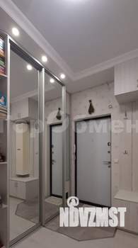 2-к квартира, вторичка, 57м2, 10/19 этаж