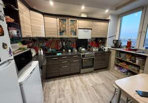 4-к квартира, вторичка, 75м2, 9/9 этаж