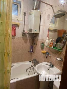 2-к квартира, вторичка, 42м2, 5/5 этаж