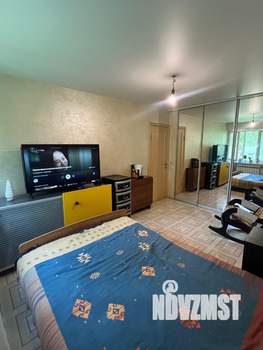 2-к квартира, вторичка, 42м2, 1/9 этаж