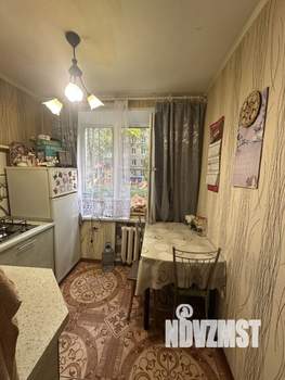 2-к квартира, вторичка, 39м2, 1/5 этаж