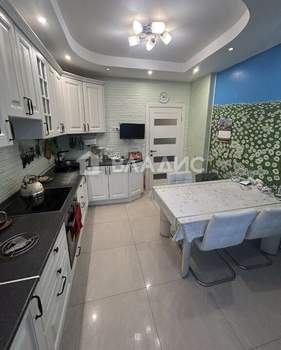 2-к квартира, вторичка, 61м2, 3/17 этаж