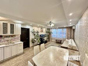 2-к квартира, вторичка, 90м2, 2/25 этаж