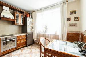 3-к квартира, вторичка, 83м2, 1/15 этаж